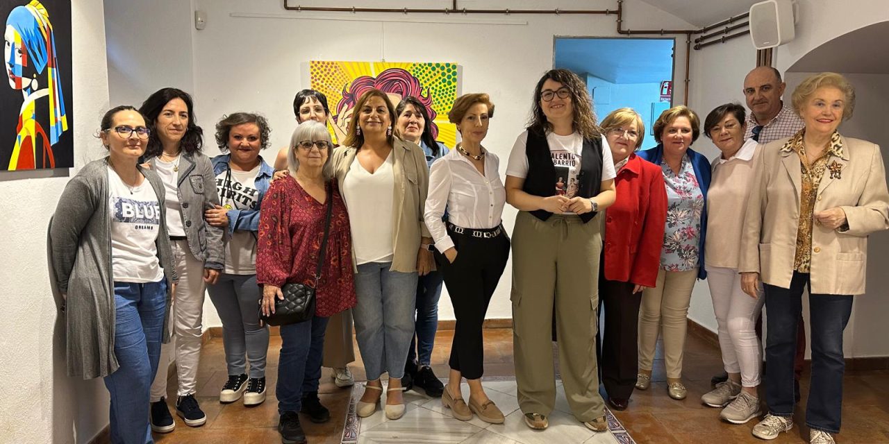 Muestra de trabajos de la Escuela de Pintura dedicada a la figura femenina